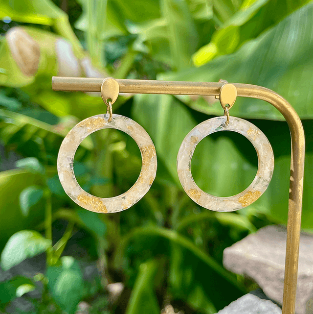 Boucles Papaye - blanches et or 